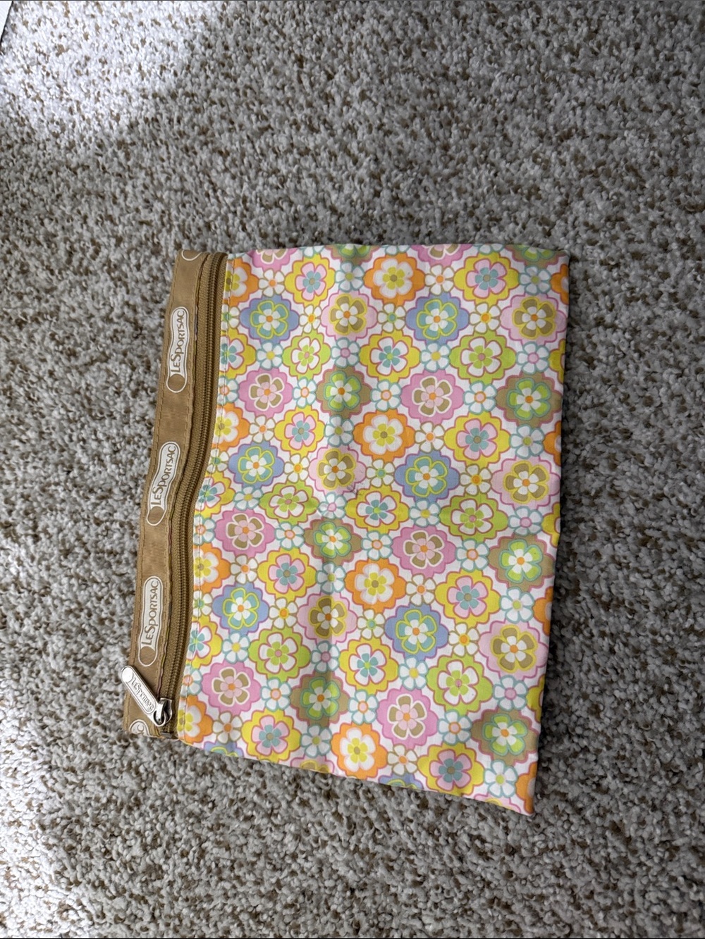 LeSportsac Floral Travel Duffel Bag in Tan and Pastel Floral - Picture 5 of 8
